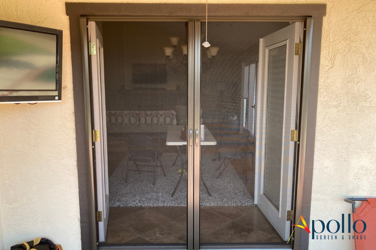 Double Retractable Screen Dining room-1.jpg